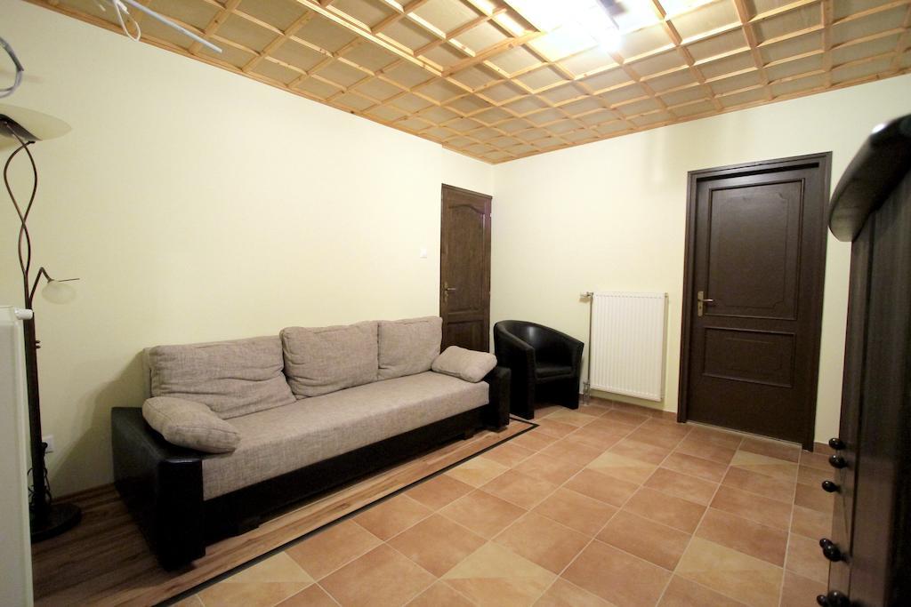 Patkoszeg Vendeghaz Hotel Kaposfo Exterior foto